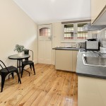 FLEXISTAYZ 209 BRUNSWICK RD - Apartment 4  (Self - contained)