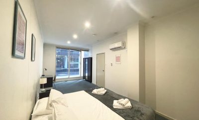 3 Nicholson Place, Melbourne – Room 1
