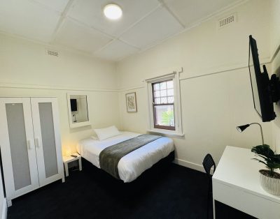 96 Barkly Street, St Kilda – Room 16
