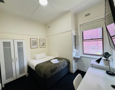96 Barkly Street, St Kilda – Room 19