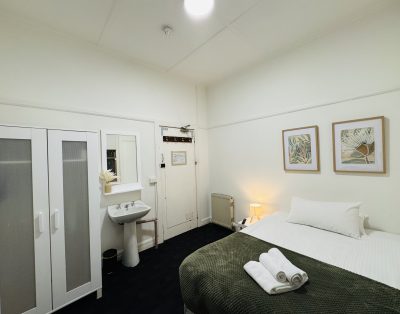 96 Barkly Street, St Kilda – Room 5