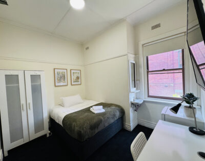 96 Barkly Street, St Kilda – Room 19